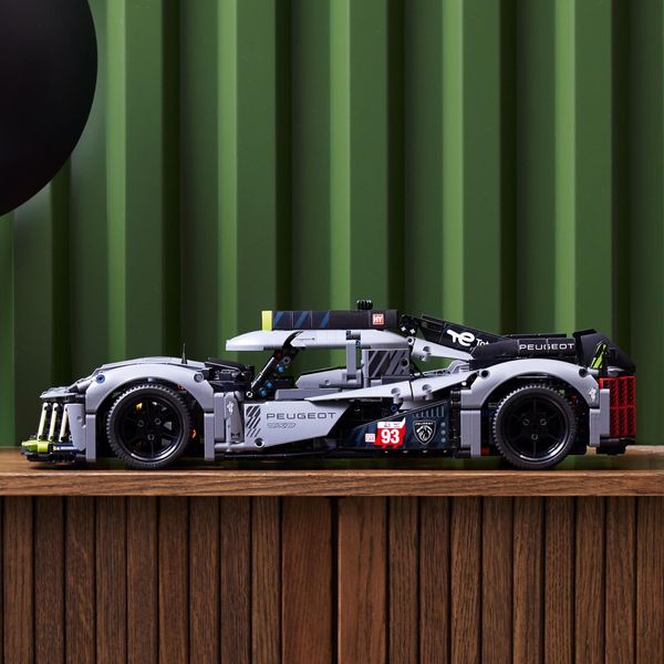 Конструктор "Peugeot 9X8 24H Le Mans Hybrid Hypercar" 1775 деталей LEGO Techniс 42156 фото